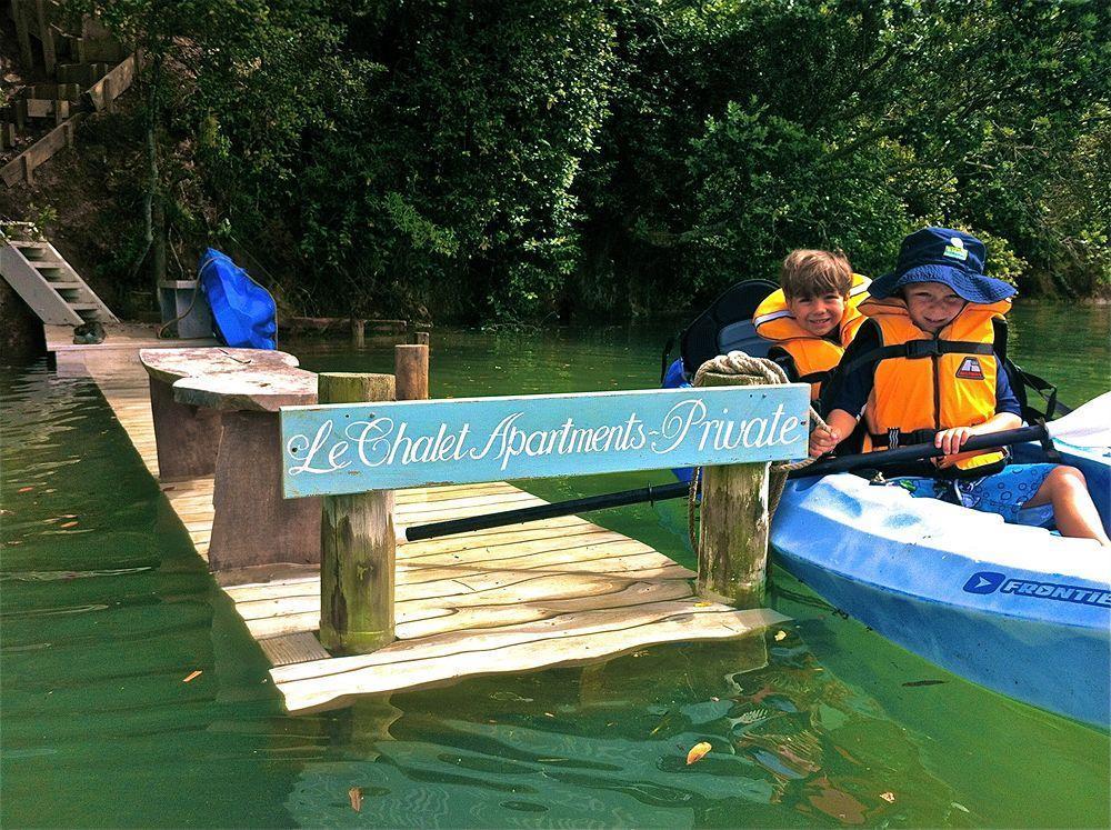 Le Chalet Waiheke Apartments Ostend Luaran gambar