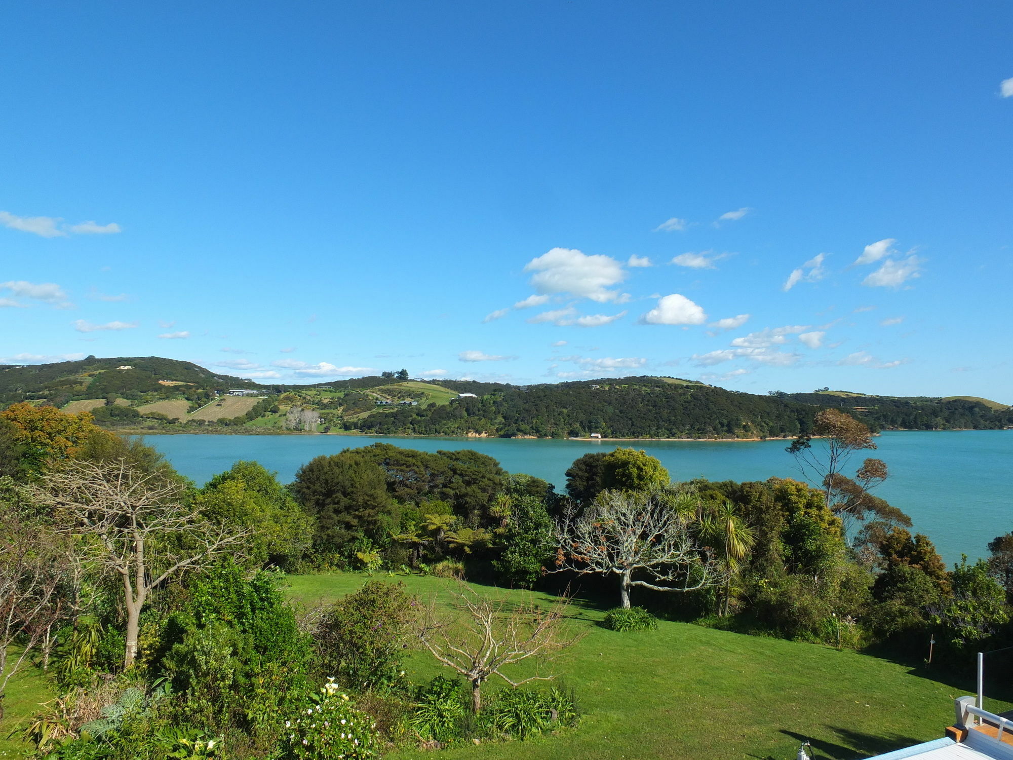 Le Chalet Waiheke Apartments Ostend Luaran gambar