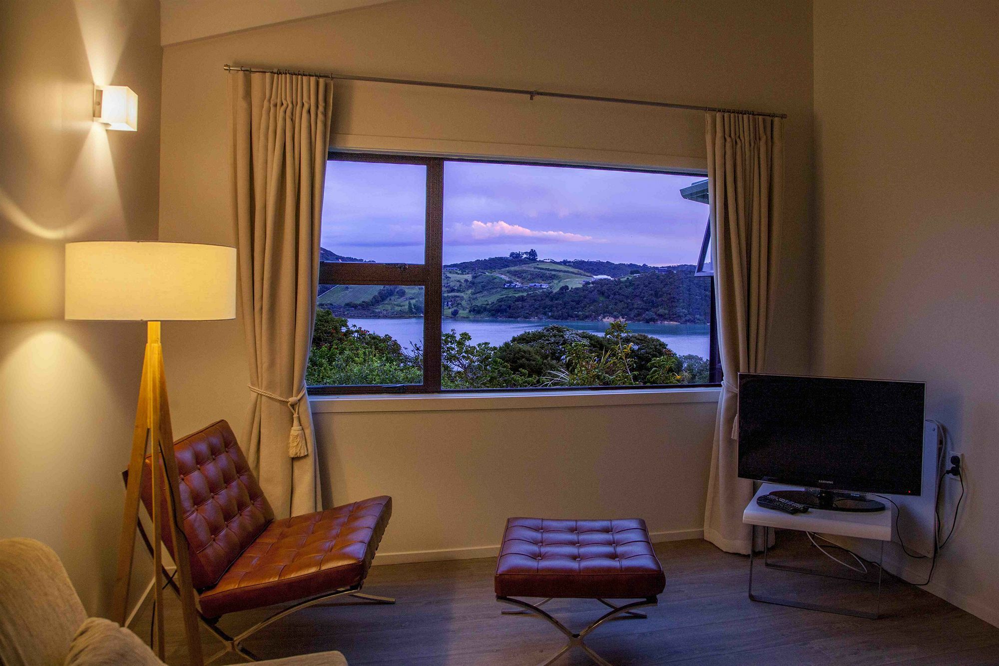 Le Chalet Waiheke Apartments Ostend Luaran gambar